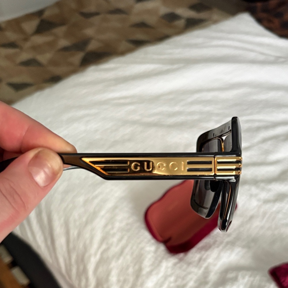 Gucci Black Frame with Gold Detailing Sunglasses